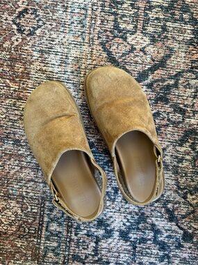 Steve Madden Mellow Clogs